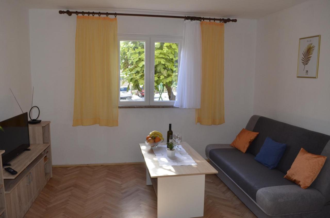Apartment Ana Kastel Sucurac Exterior photo